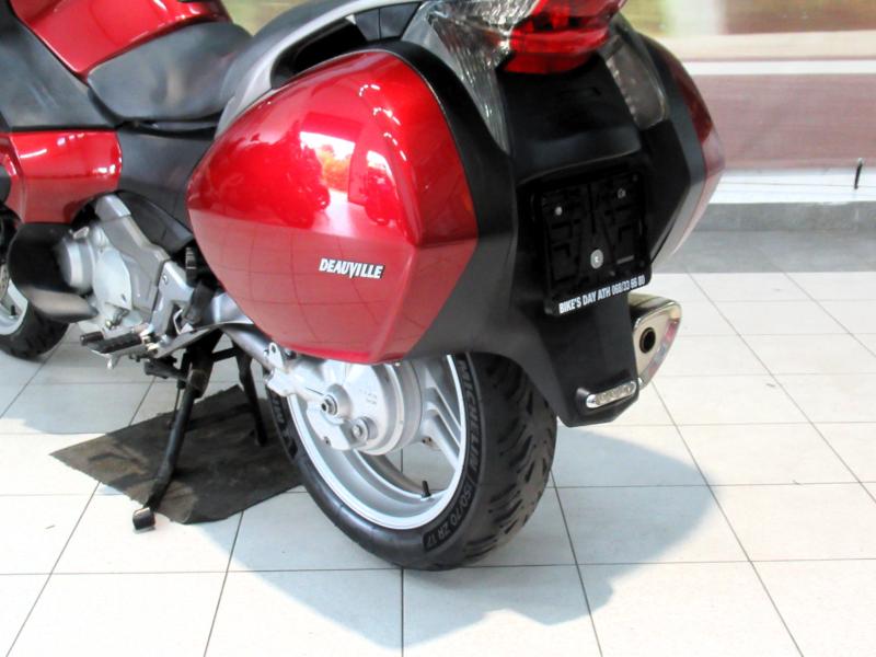 Honda NTV 700 Deauville